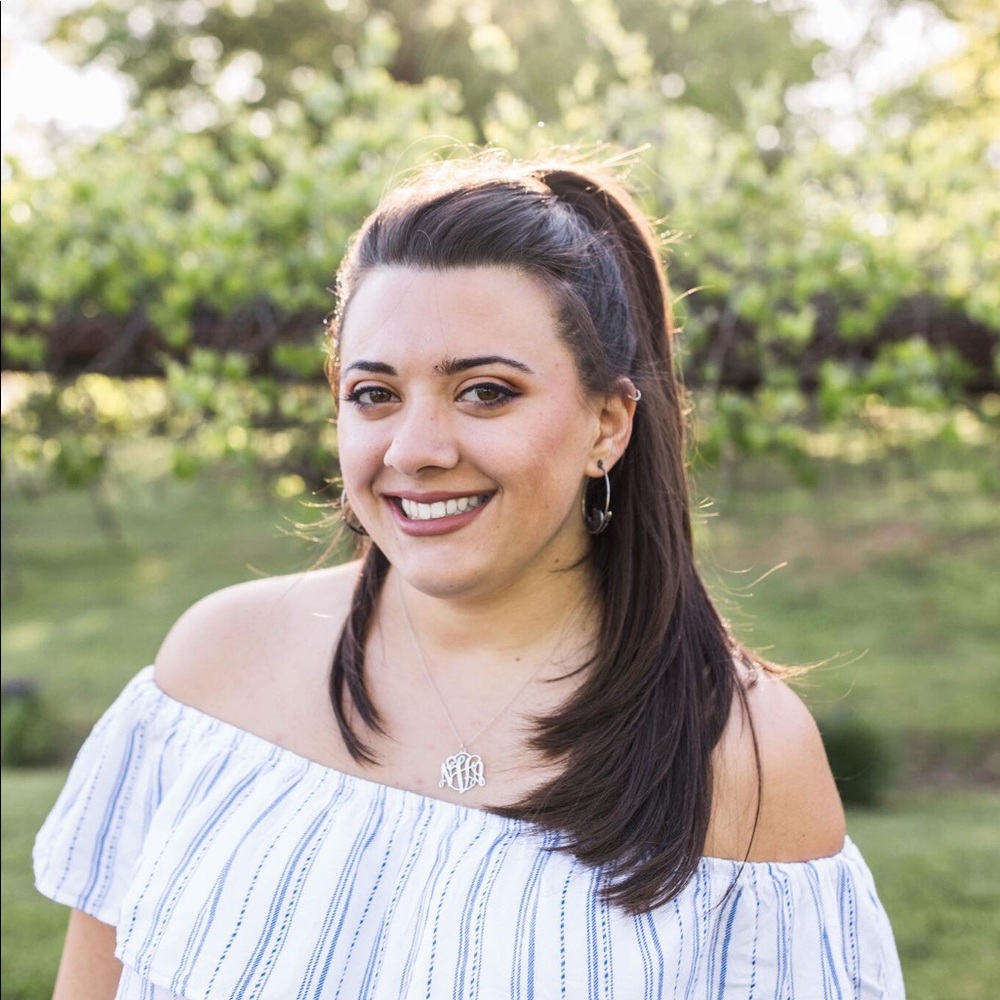 Meet your Posher, Nicole